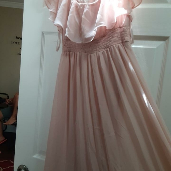 Dress - Picture 2 of 4